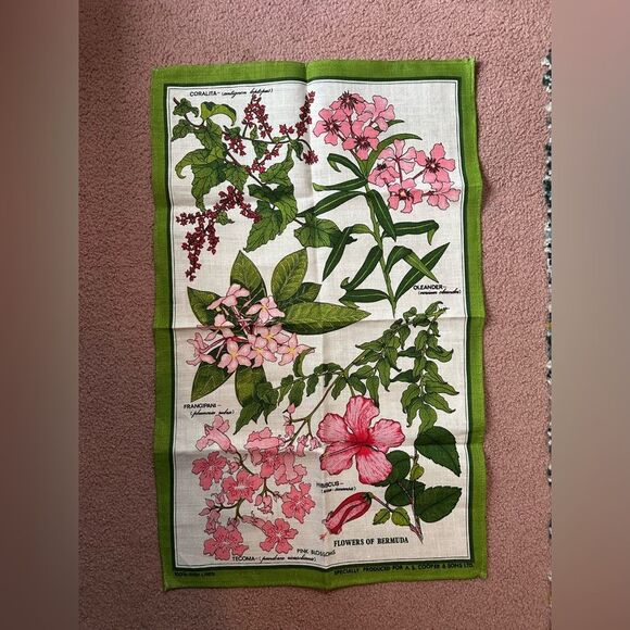 FLOWERS OF BERMUDA 100% IRISH LINEN TEA TOWEL HIBISCUS BOTANICAL LOOKS UNUSED - Picture 1 of 2